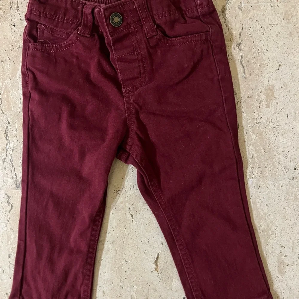 Girl’s Cloths Bundle 12-18 Months Dresses, Shirts, Pants,Skirts, Sleepsack  9 Pc - Picture 4 of 8